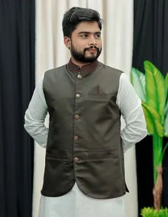 অলিভ গ্রিন কোটি